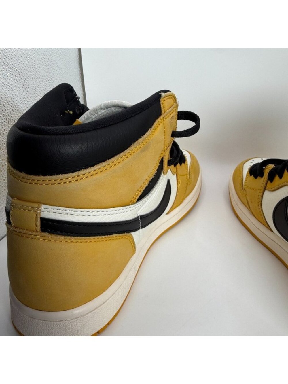 Nike Air Jordan 1 Retro High OG Shoes Mens Size 8 Yellow Black Sail DZ5485-701 - Picture 9 of 13